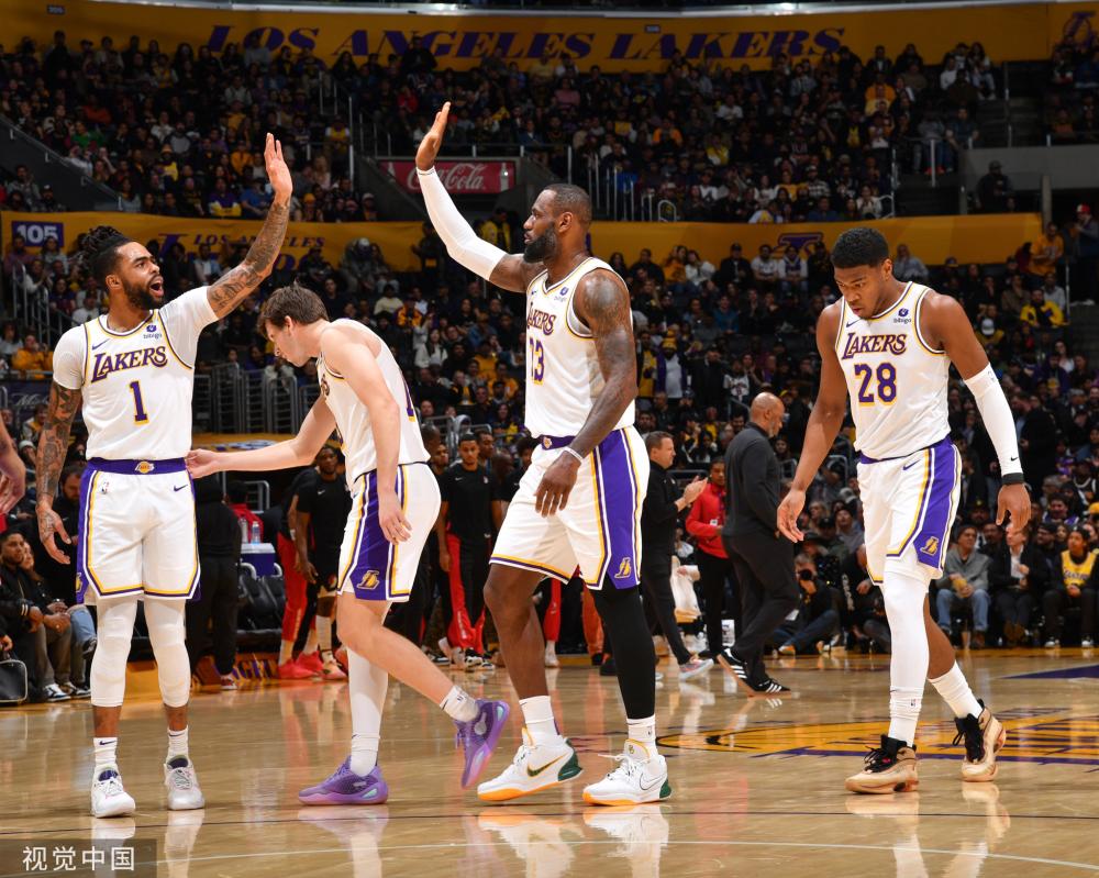 强队却用一 强队却用一